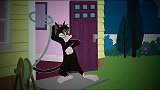 猫和老鼠：汤姆黑猫最终胜利拿到冰块。