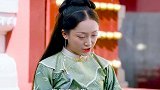 爆笑连连！小宫女趁夜色带闺蜜离宫