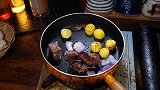 炖排骨的最佳配菜，我认为炖排骨的最佳配菜是板栗