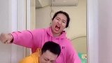 今天穿了件新衣服，我始终觉得不对劲，是太耀眼了吗