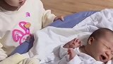 小姨让外甥女唱小姨之歌哄宝宝，娃娃反应亮了