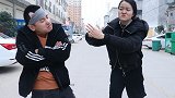 搞笑短剧：一男一女相撞，抬起杠来一个比一个厉害，真是俩杠精