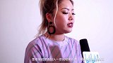 王菊一直坚持自己的风格，以自身的魅力收获了很多人的喜爱