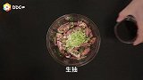 吃肉就吃香料烤猪颈肉，肥而不腻的猪颈肉咬在嘴里弹弹的！