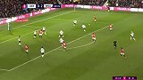 第69分钟曼联球员佩雷拉射门 - 打偏