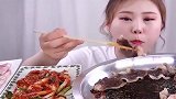 实拍制作韩国泡菜，配上烤牛肉