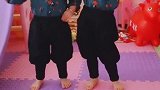 双胞胎姐妹俩，音乐走起开心扭一扭，我就是那一个最靓的仔