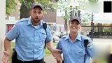 好心办坏事，竟把警车给砸了，把大叔吓得路都走不稳了