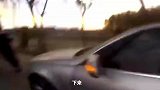 偷渡人员驾车绕过执勤点向边境逃窜，戍边民警与嫌疑车辆“狂飙”