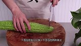 两种做法告诉你，炒苦瓜先腌制和不腌制的区别，口感脆爽还不苦