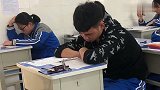 学生经过反复的挣扎，最终还是交卷了，仿佛看到了自己！