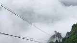 亚洲最长的索道，米，单程上山28分钟左右，天门山高空索道