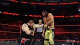 WWE-17年-RAW第1245期：双打赛罗林斯&巴洛尔VS萨摩亚乔&欧文斯-全场
