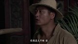 小伙找到了钥匙，正准备出门被美女袭击