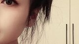 小睡一觉后的凌乱