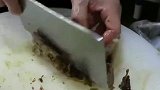 香港街头美食，卤水狮头鹅，去骨片皮都在师傅斩刀之间