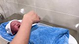 刚出生10分钟的婴儿号啕大哭，这哭声，谁能抵挡得了！
