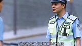 穷小伙天生神力，一个举动，警察叔叔瞬间服了！