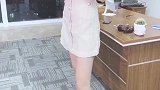 帮老板带了瓶饮料，没想到她居然威胁我，真是委屈啊！