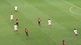 上港开场错失必进球 阿瑙托维奇无人防守头球顶飞