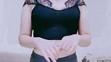长腿美女小姐姐搭配时髦紧身裤，更是增添了一份时尚气息