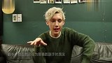 戳爷巡演时粉丝偷偷溜进化妆间,然后跟戳爷喝了酒太幸福了吧
