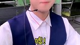 小姐姐来电说听到了奇怪的声音，把木头哥哥吓了一跳！