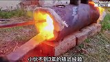 小伙用一块废弃生铁，制作出一款流星偃月弯刀，送给老丈人祝寿