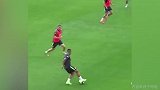 巴西队内训练 内马尔助攻热苏斯蝎子摆尾破门
