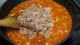 试吃韩国“芝士泡菜烤饭团” 这饭团一定很好吃！
