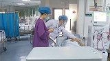 广东惠州：一整个香瓜吃下肚，男子心率骤降被抢救
