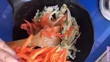 一个人午餐不对付，吃面条要有仪式感，溜溜饱