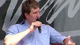 篮球-14年-诺维茨基宣传个人电影 现场重温小牛夺冠盛况-新闻