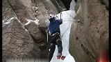 极限-15年-户外运动达人攀爬冰山 上演冰上芭蕾-新闻