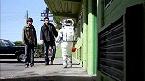 别去惹“太空人”