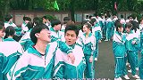 据说女孩子喜欢你，会穿短裙给你看，这是初恋的感觉呀！