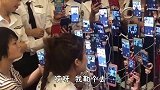 爆笑：妹子这开火车的游戏我也会，我能去玩玩吗？