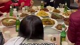 公司跨年聚会“阴阳分桌”，阳过的阖家欢乐阴着的自饮自酌