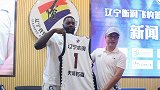 师弟最喜欢的中国食物你绝对想不到！下赛季会继续表演弹吉他庆祝