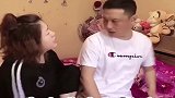 我想睡个沙发咋那么难，老婆未免也太霸道了，居然威胁我必须睡床