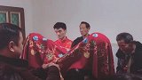 这是我们弄村的习俗，出嫁前要分离龙凤胎！
