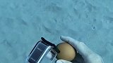 海里打碎鸡蛋会发生什么事