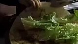 跟老板说不要生菜，结果加一把