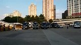 中超-17赛季-申花球迷大巴抵达八万人 现场安保严阵以待-专题