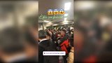 是什么让胡尔克发出惊呆了表情？绿巨人抵达日本出关排起漫漫长队