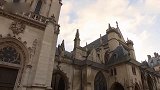 【法国】巴黎圣母院一半概率无法挽救 主教：脚手架或压塌拱顶