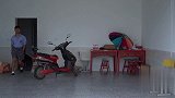 二货相亲不会说话惹人嫌，遇人抬杠得罪大舅哥气愤离场！