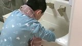 全网最硬核的爸爸，喊孩子吃饭，竟然这样说！