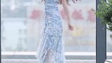 小姐姐的身材大概就是传说中的男生喜欢女孩嫉妒的类型吧