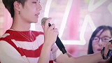 王一博原声真好听,一博还是很挺宠粉的,虽然是个酷盖滑板男孩哈